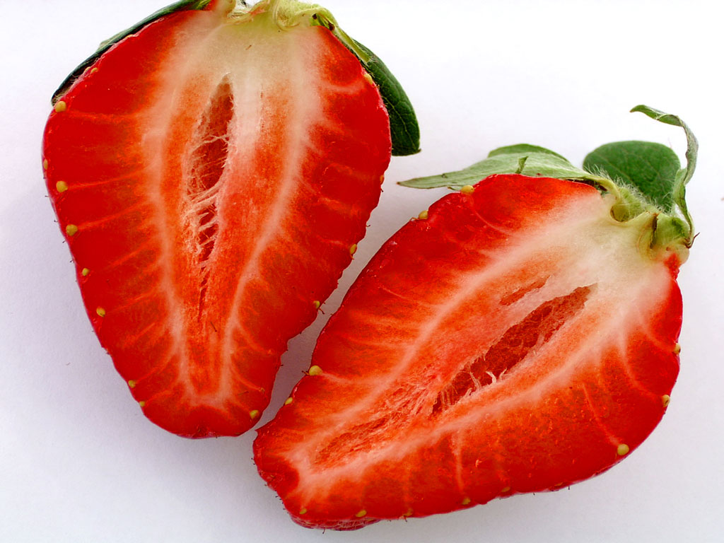 intérieur de la fraise | Strawberry plants, Strawberry, Diy food recipes