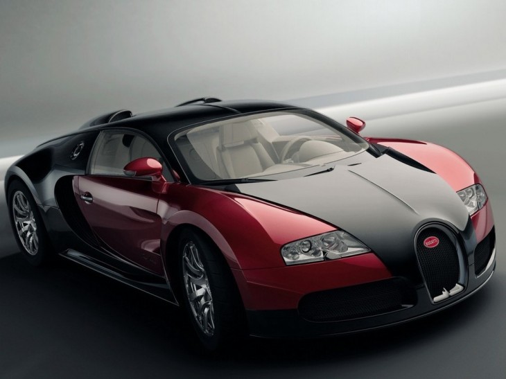 Bugatti Veyron noir et rouge