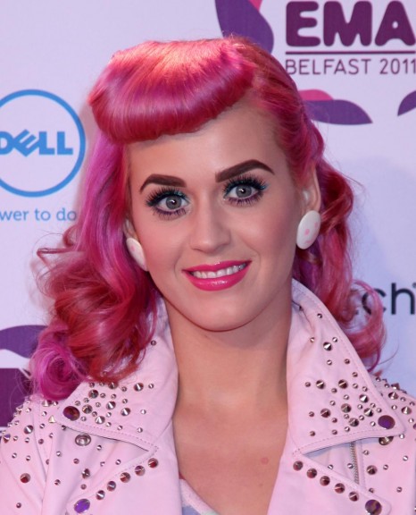 Katy Perry růžové vlasy