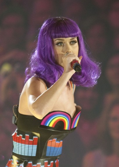 Katy Perry fialové vlasy