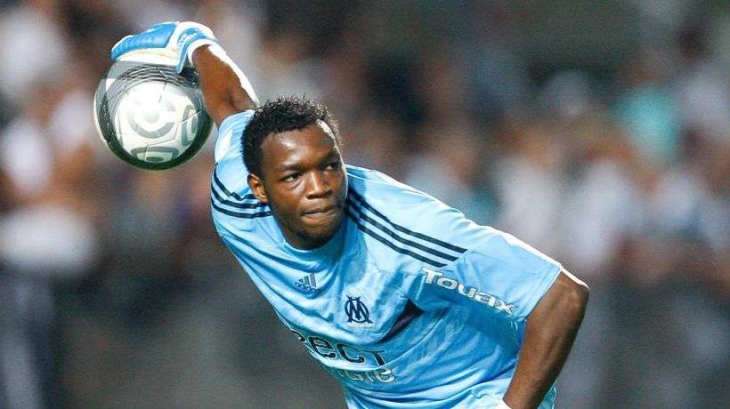 Mandanda goalkeeper OM