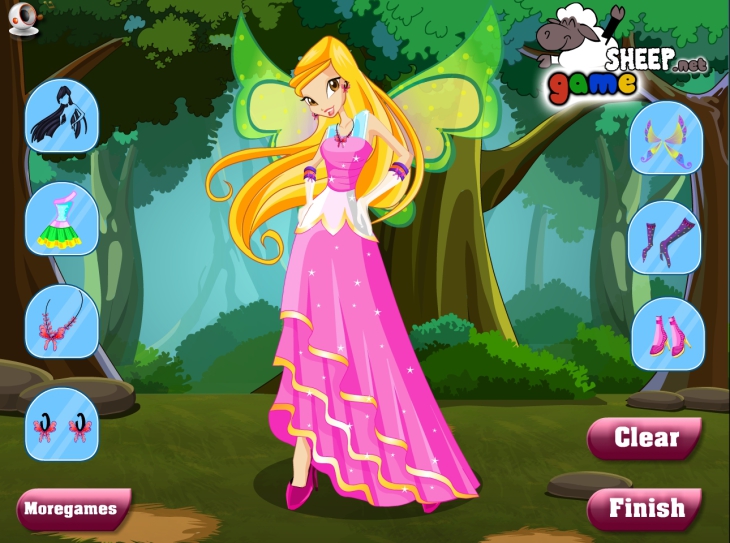 Stella Winx avec une robe