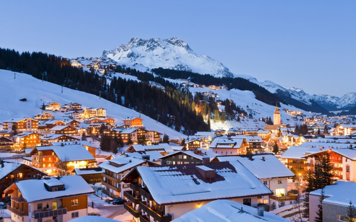 Dorf Norwegen Schnee