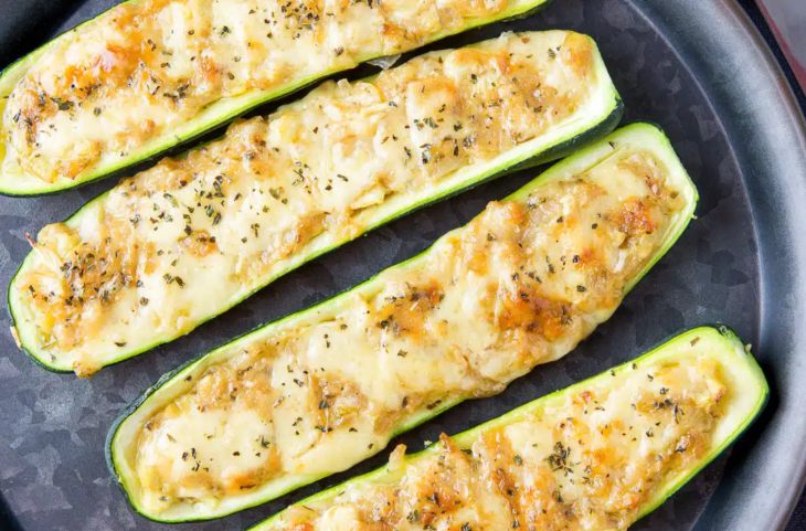 Vegetarische gevulde courgette 