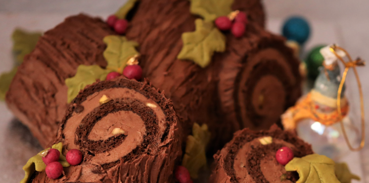 Kerststronk van chocolade, mascarpone en framboos